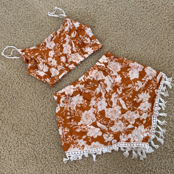 Shein Two-Piece Floral Suit - Picture 5 of 5